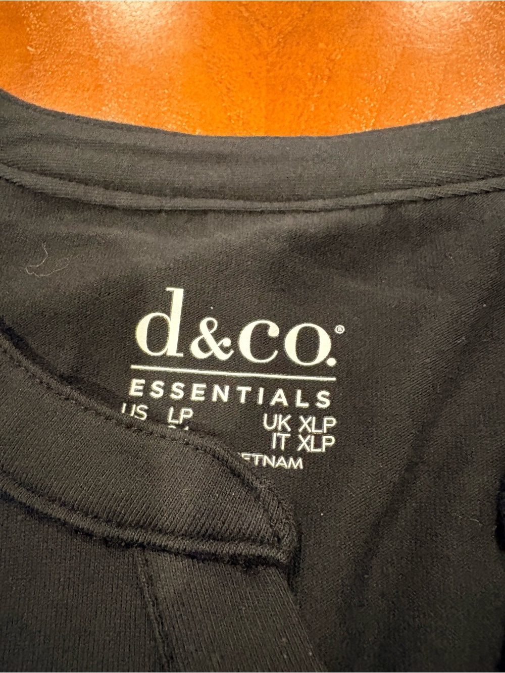 Essentials Women's Black Short Sleeve Split-Notch Tee, size XLP - Picture 3 of 5